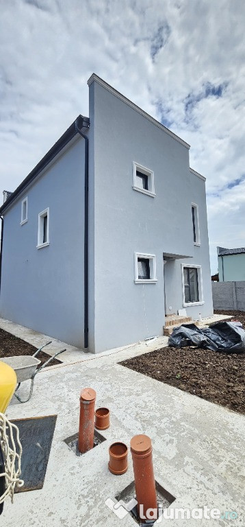 Casa individuala 5 CAMERE/TEREN 428 MP/Com.Berceni/COMISION 0 %