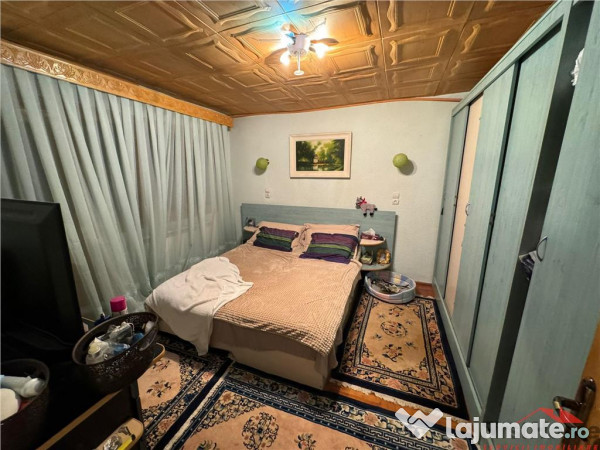 Apartament 3 camere de in Sud, etaj 3, CT, izolat