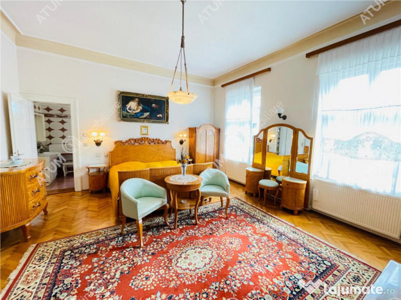 Casa individuala 4 camere decomandate 1000 mp teren zona Blv 