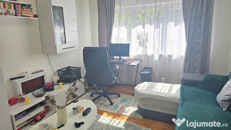 Vand apartament cu 2 camere decomandat, Deva, Eminescu (Profi), et 1 