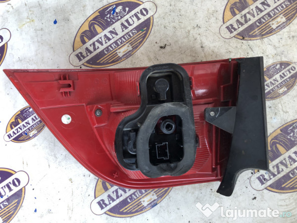 Stop stanga aripa Volkswagen Touareg 2012