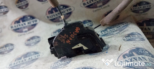 Broasca dreapta fata Nissan Qashqai 2015