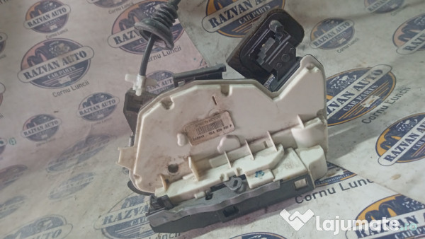 Broasca stanga spate Volkswagen Jetta 2012