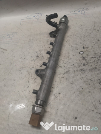 Rampa injectie Volkswagen Passat B6 Motorina 2006