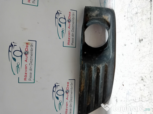 Grila proiector stanga Ford Focus 2 2007