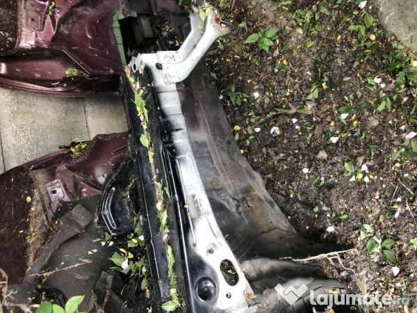 Lonjeron dreapta Audi A1 2012