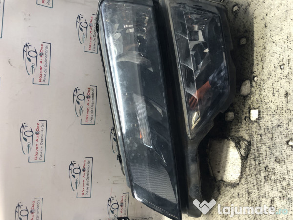 Far stanga Skoda Karoq 2021