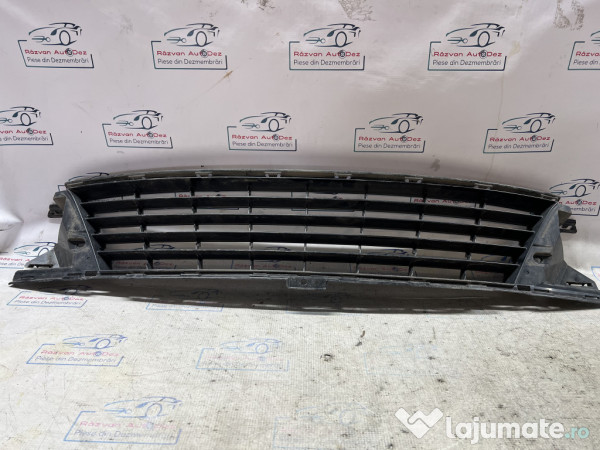 Grila bara fata Renault Megane 3 2014
