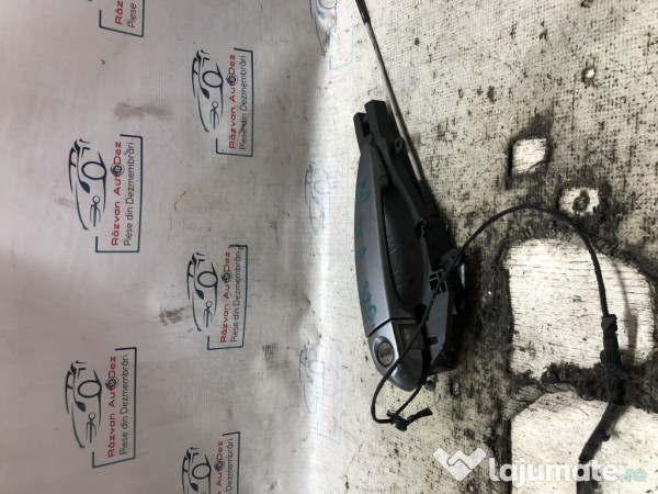 Maner exterior dreapta fata BMW 320 E90 Motorina 2010