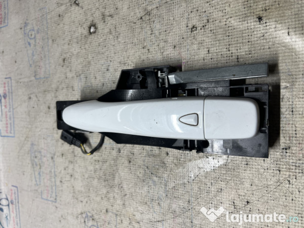 Maner exterior stanga fata Renault Kadjar 2017