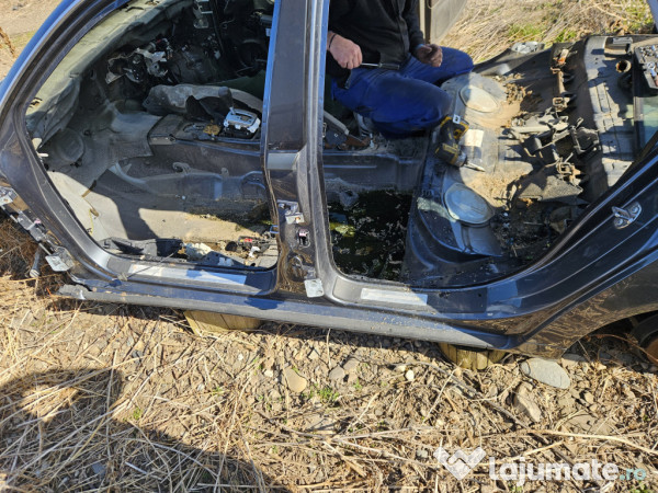 Prag stanga tabla Audi A4 B7 Break 2007