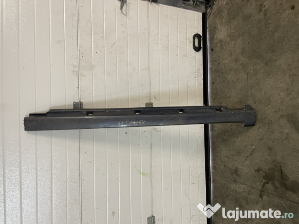 Prag dreapta plastic Opel Astra J 1.6 Motorina 2012