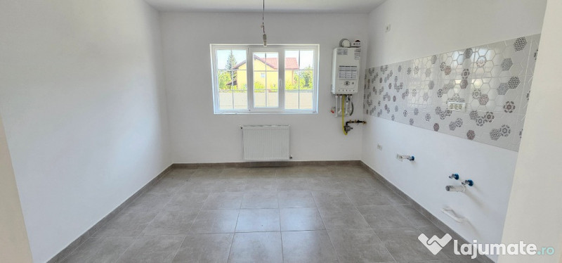 Casa pe parter+pod 3 CAMERE/Com.Berceni