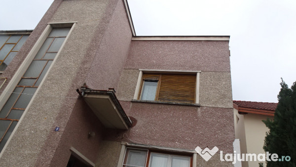 Vand apartament cu 4 camere cu garaj si beci in duplex in Deva,