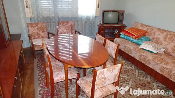 Vand apartament cu 4 camere cu garaj si beci in duplex in Deva,
