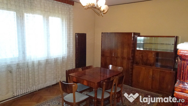 Vand apartament cu 4 camere cu garaj si beci in duplex in Deva,
