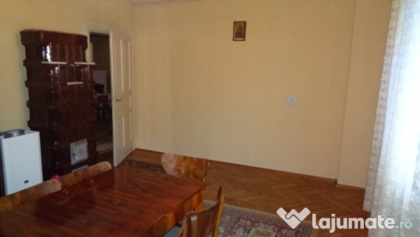 Vand apartament cu 4 camere cu garaj si beci in duplex in Deva,