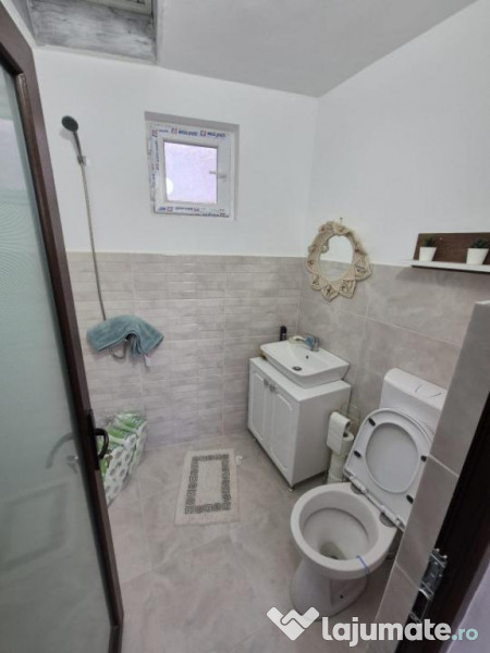 Casa 4 cam 200mp, caramida teren 509 mp mobilata zona Centr