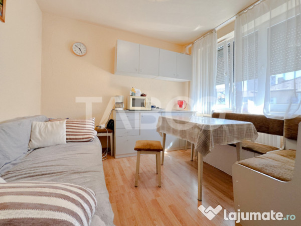 Apartament cu 2 camere in zona Mihai Viteazu retras de la st 