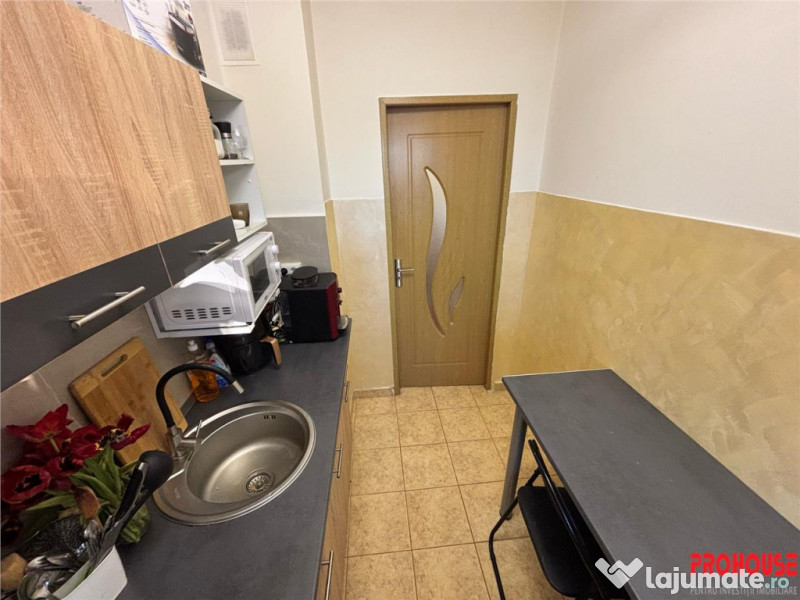 Zona Miron Costin - apartament 3 camere - etajul 2