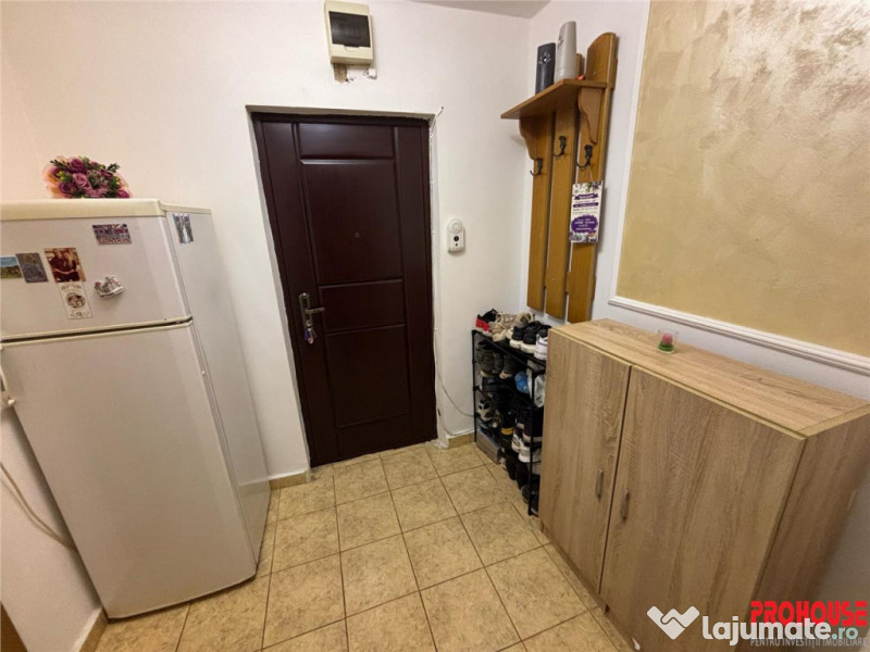 Zona Miron Costin - apartament 3 camere - etajul 2