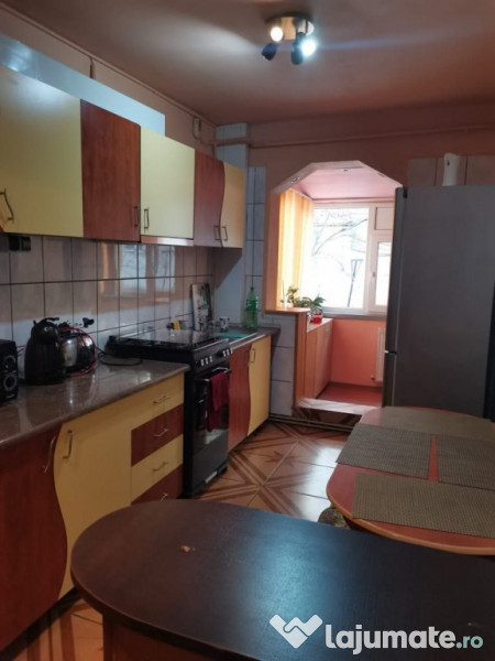 Apartament 2 camere Tractorul 