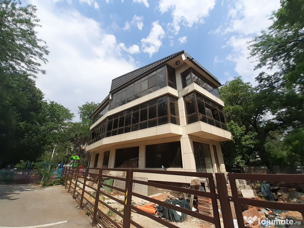 Cladire birouri D+P+E+M in zona Titan 