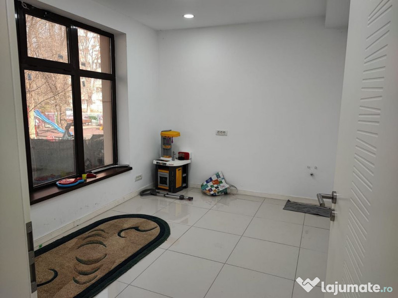 Cladire birouri D+P+E+M in zona Titan 