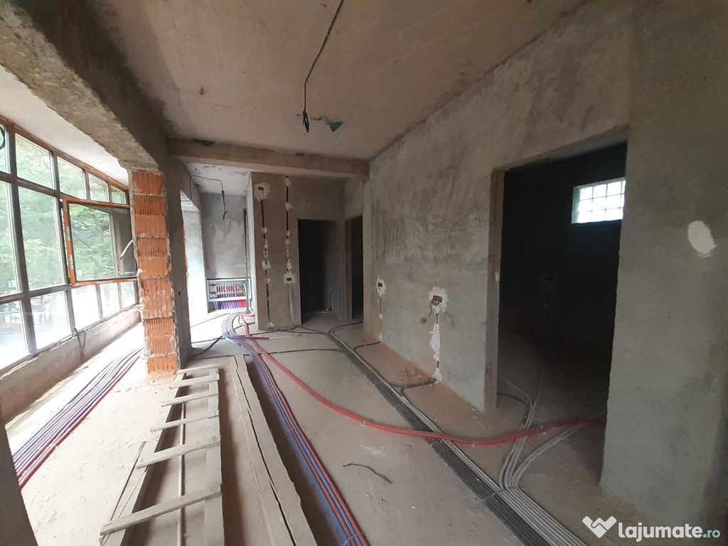 Cladire birouri D+P+E+M in zona Titan 