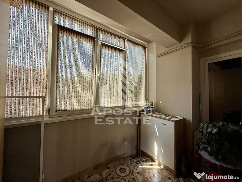 Apartament 3 camere si birou, 2 bai, 90mp, etaj 1, zona D... 