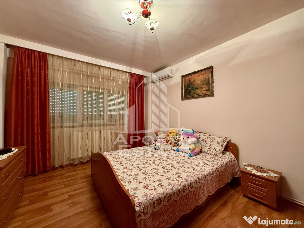 Apartament 3 camere si birou, 2 bai, 90mp, etaj 1, zona D... 