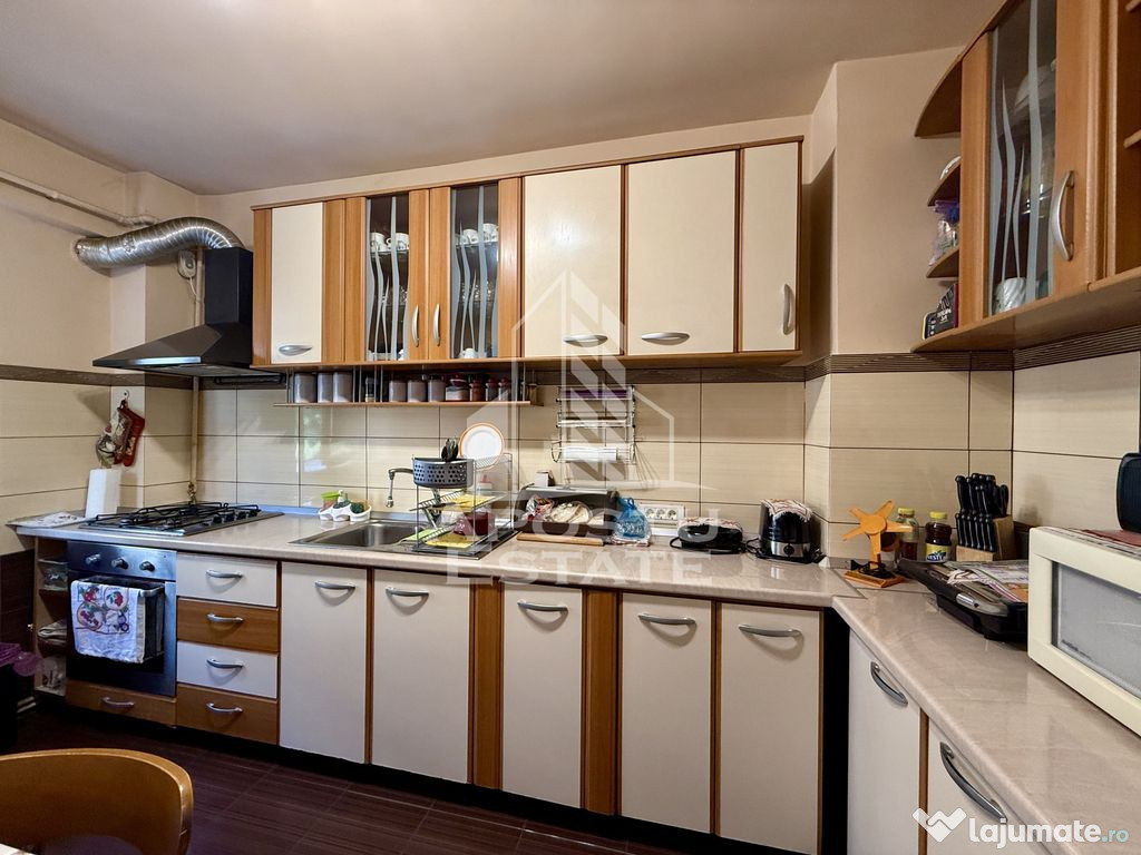 Apartament 3 camere si birou, 2 bai, 90mp, etaj 1, zona D... 