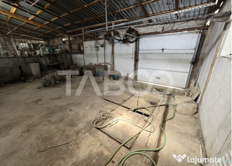 Casa individuala de vanzare teren 457 mp garaj Trei Stejari 