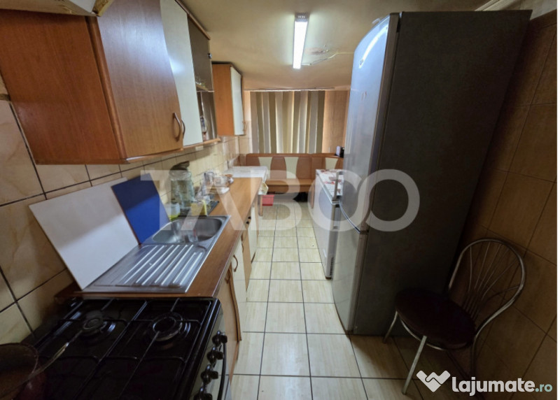 Casa individuala de vanzare teren 457 mp garaj Trei Stejari 