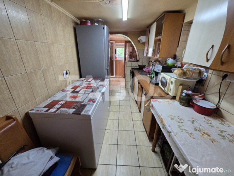 Casa individuala de vanzare teren 457 mp garaj Trei Stejari 