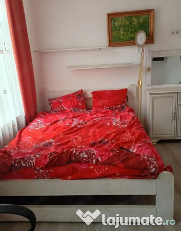 Garsoniera in zona Universitate