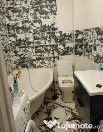 Garsoniera in zona Universitate