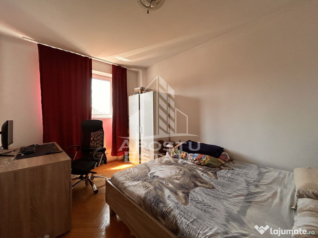 4 camere decomndat Piața Unirii | Terasă, parcare în c...