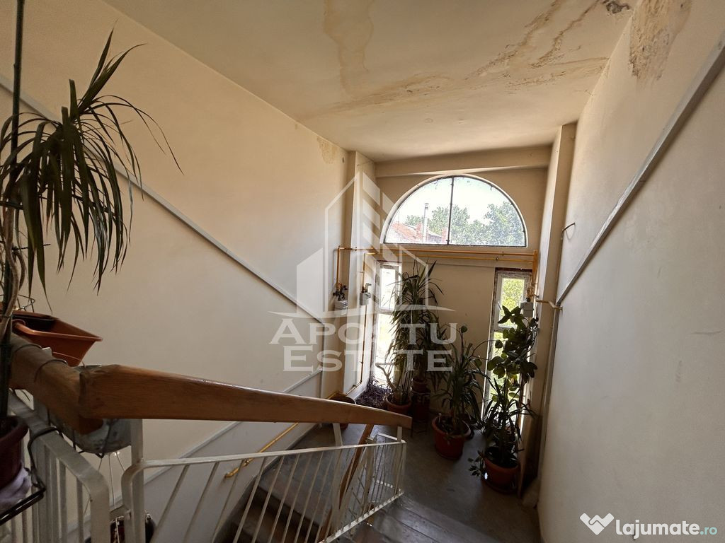 4 camere decomndat Piața Unirii | Terasă, parcare în c...