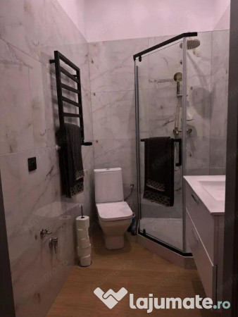 Garsoniera in zona Izvor