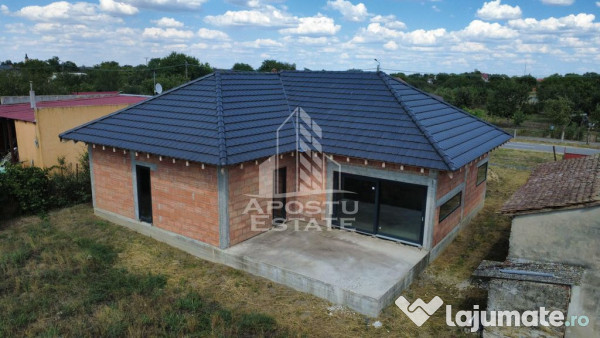 Casa individuala cu 4 camere si teren de 670 mp, Parta, c...