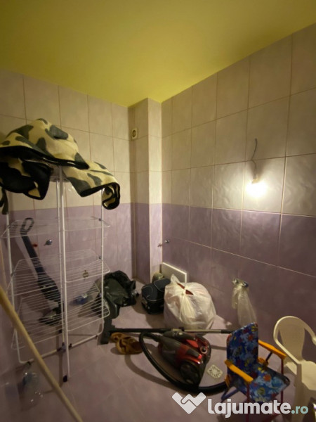 Apartament 3 camere, 72mp, etaj 1, parcare, zona Florilor