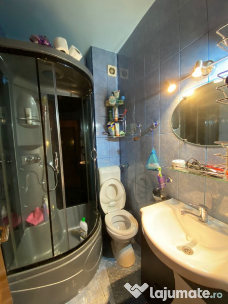 Apartament 3 camere, 72mp, etaj 1, parcare, zona Florilor