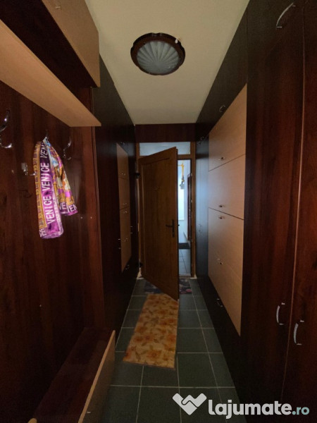 Apartament 3 camere, 72mp, etaj 1, parcare, zona Florilor