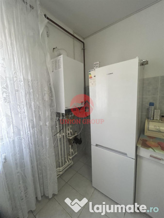 Apartament 3 camere, decomandat, Navodari