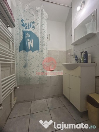 Apartament 3 camere, decomandat, Navodari