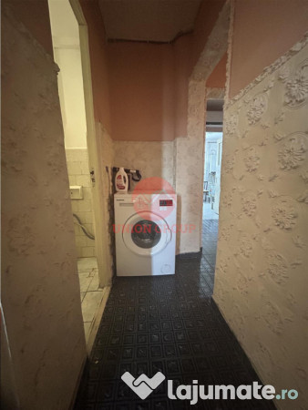 Apartament 3 camere, decomandat, Navodari