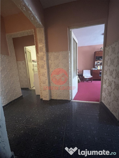 Apartament 3 camere, decomandat, Navodari