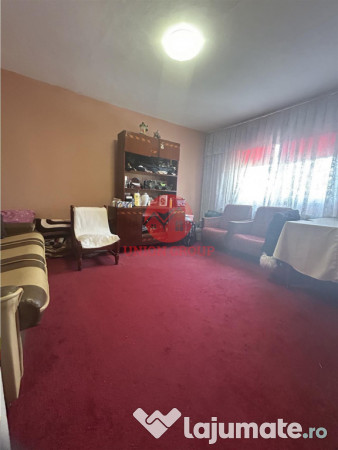 Apartament 3 camere, decomandat, Navodari