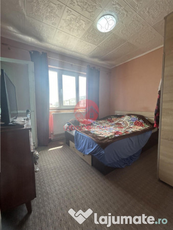 Apartament 3 camere, decomandat, Navodari